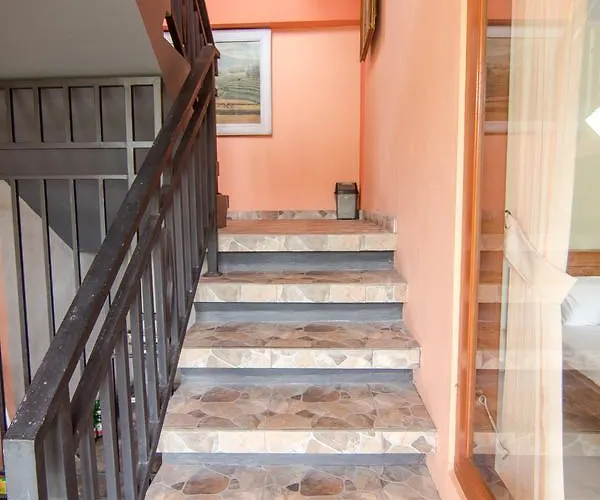 Gusti Rai House Гостевой дом *